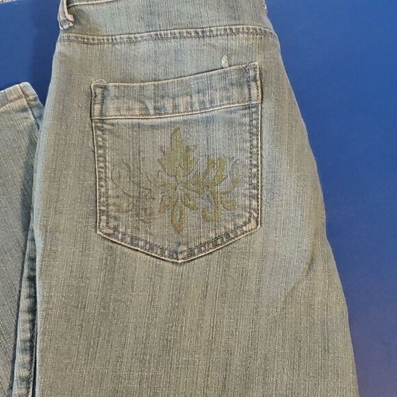 Chico's Platinum women's jeans  - Picture 3 of 3